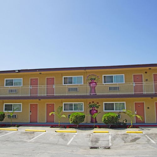 Los Angeles Inn & Suites